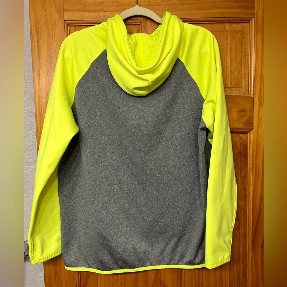 Woman’s Nike hoodie - Picture 2 of 3